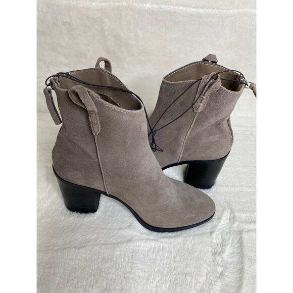 MIA Aedlin Women's Gray Suede
Ankle Boots Zipper Back - Picture 5 of 7